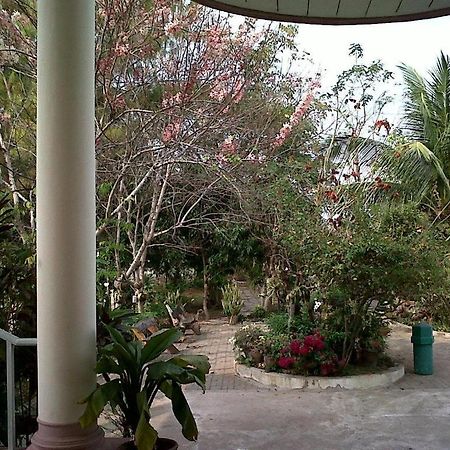 Kasem Garden Hotel Surin Ban Nong Tao Dış mekan fotoğraf