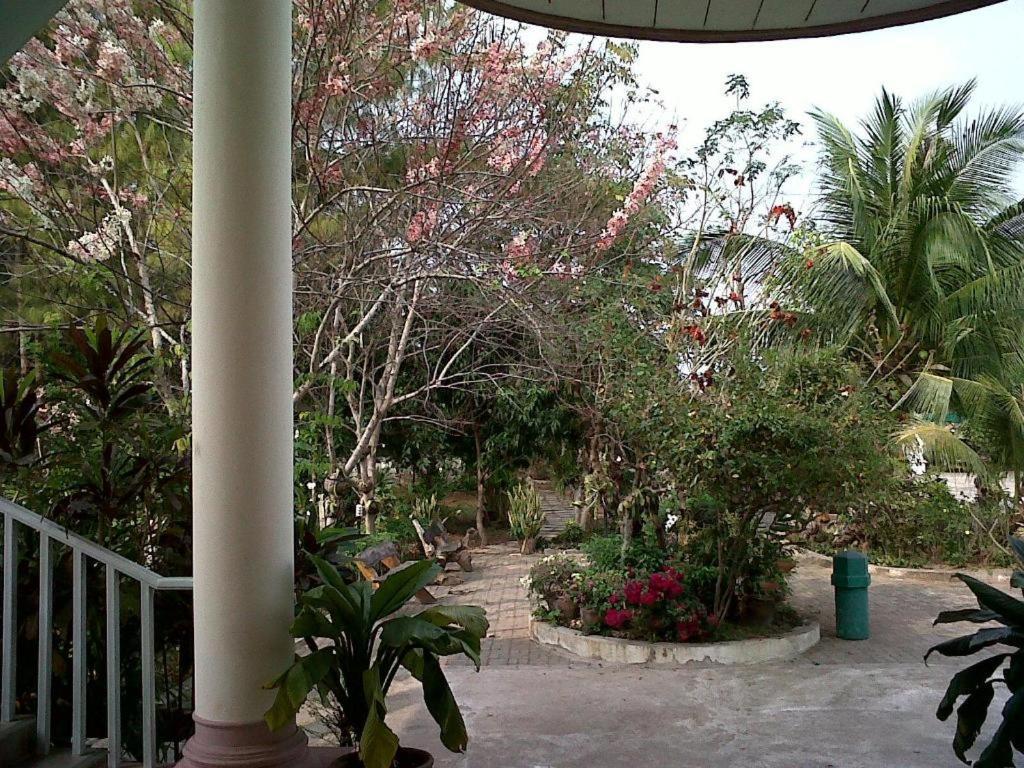 Kasem Garden Hotel Surin Ban Nong Tao Dış mekan fotoğraf