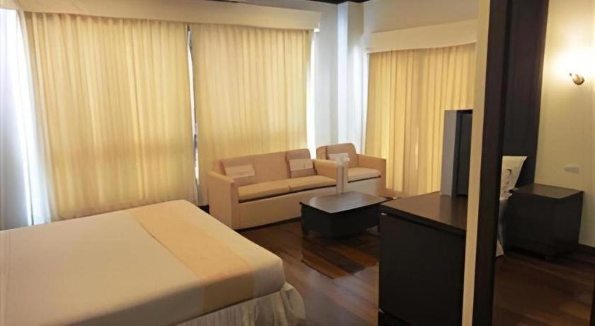 Kasem Garden Hotel Surin Ban Nong Tao Dış mekan fotoğraf